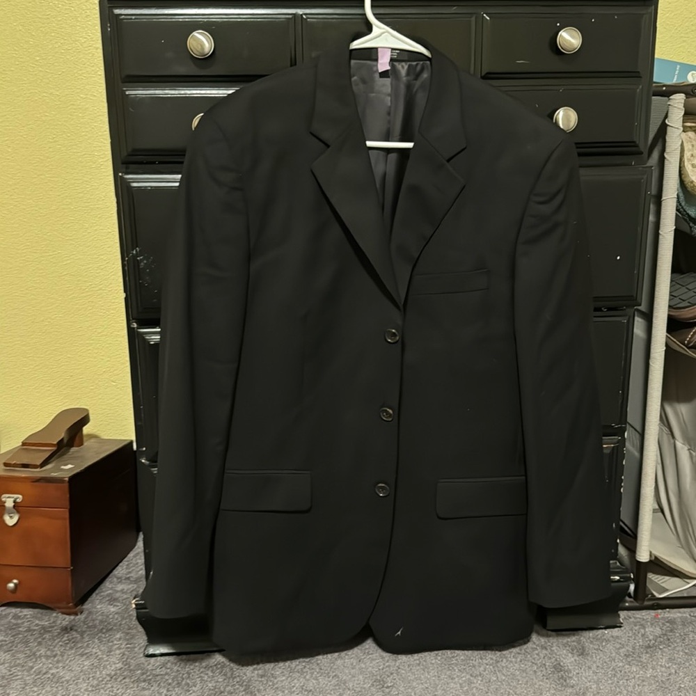 Jones New York black blazer with brown marbled buttons